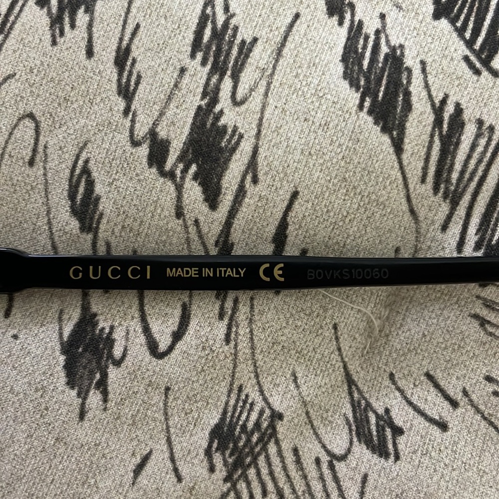 GUCCI GG0533SA 001 Square Black Shiny Black Grey Women's Sunglasses 56-17-150 - Picture 4 of 8